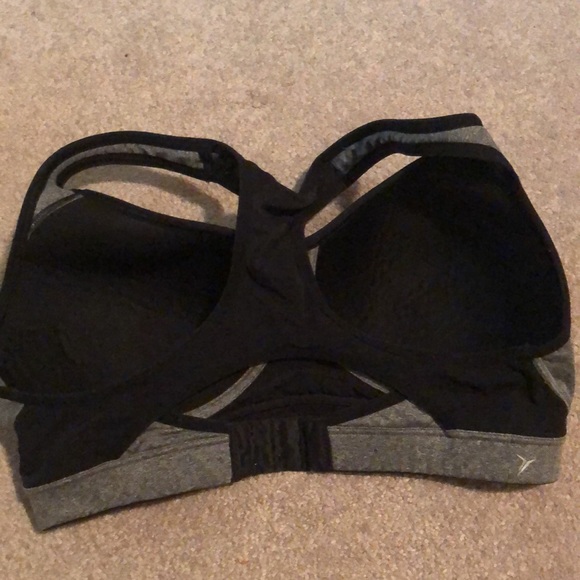 Old Navy | Sports Bra - Picture 3 of 5
